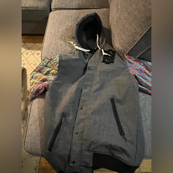 Nomis snowboard jacket - Picture 4 of 4